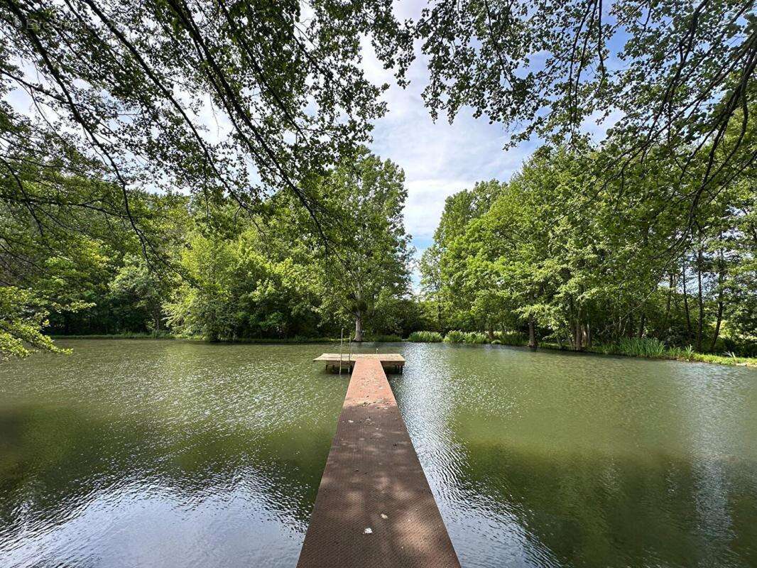 Maison à SAINT-GERMAIN-DES-PRES