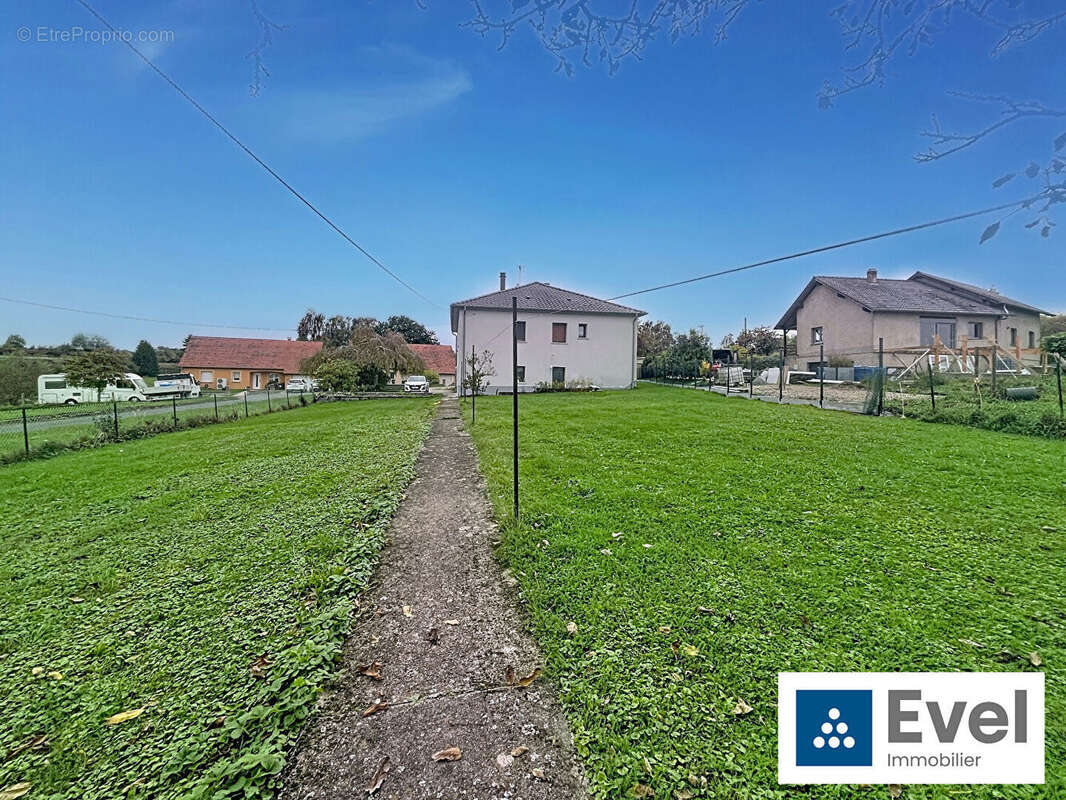 Maison à BENESTROFF