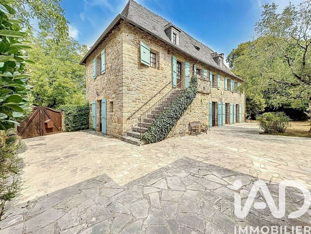 Photo 2 - Maison à TERRASSON-LAVILLEDIEU