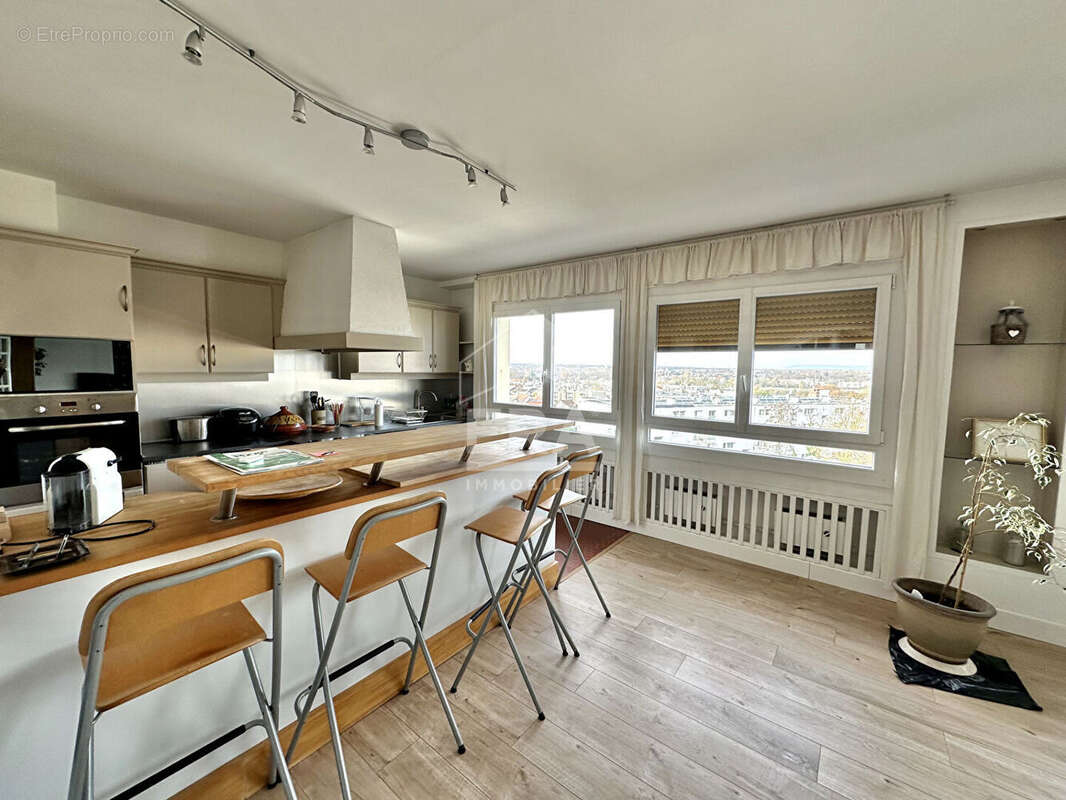 Appartement à SARTROUVILLE