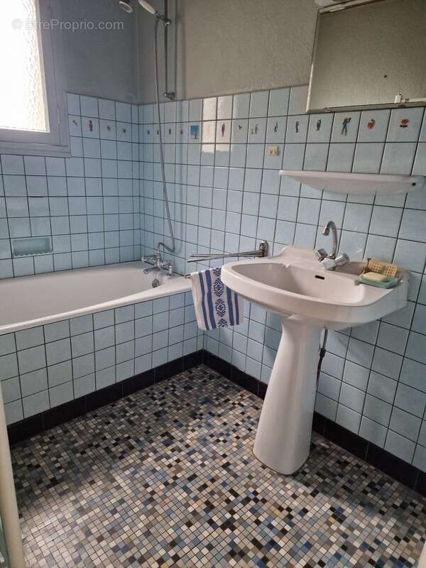 Maison à CONTREXEVILLE