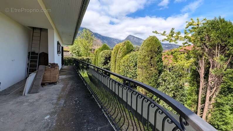 Maison à SAINT-ISMIER