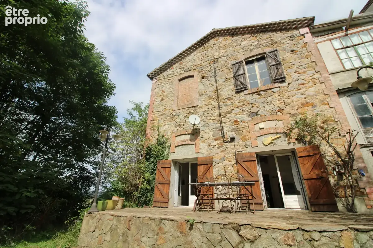 Maison de caractere d'un volume 333 m2  + dependance 86 m2. - photo 15