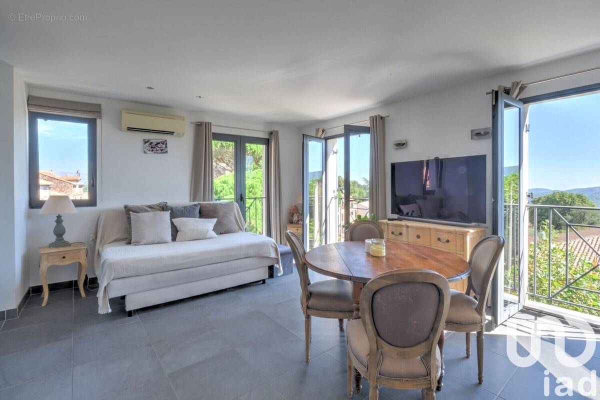 Photo 1 - Appartement à LES ADRETS-DE-L'ESTEREL