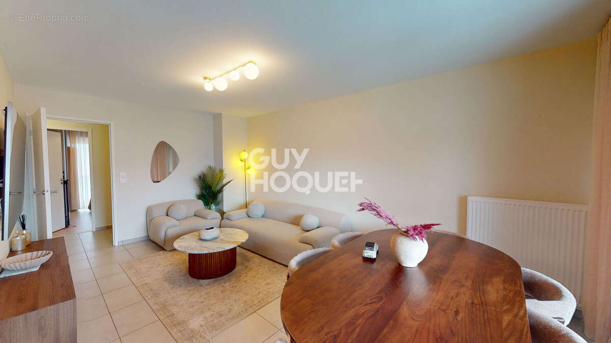 Appartement à REIGNIER