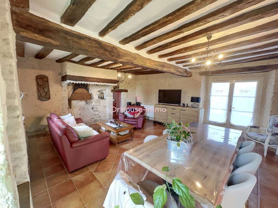 Maison à LA CHAPELLE-DU-BOIS