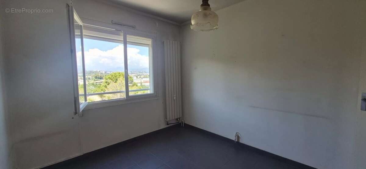 Appartement à VILLENEUVE-LOUBET