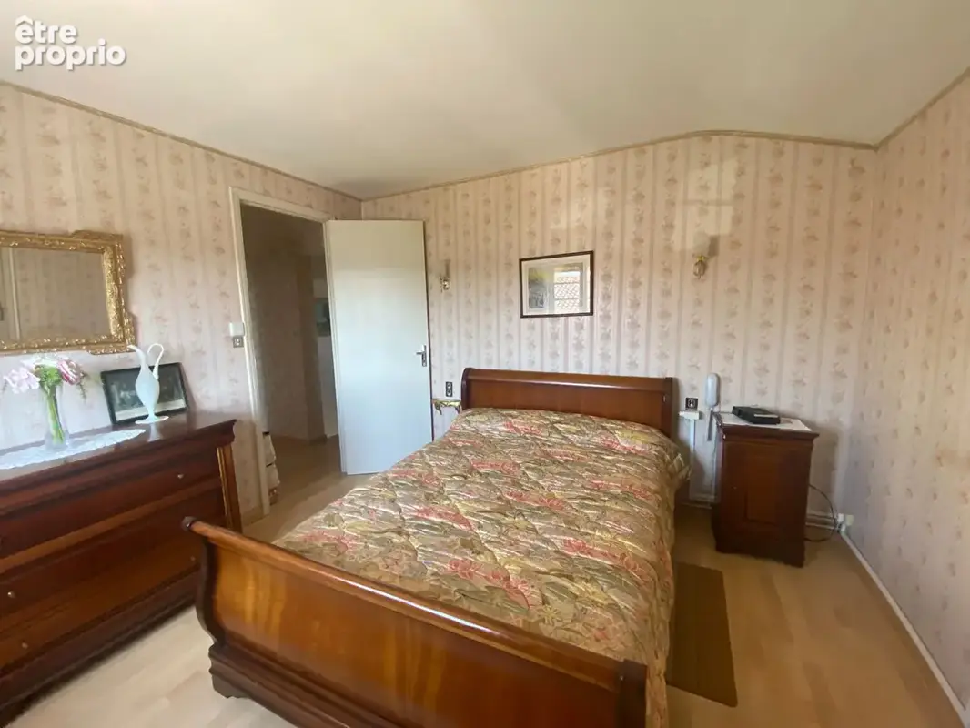 Maison avec 4 chambres, dont 2 de plain-pied, garage et jardin - photo 9