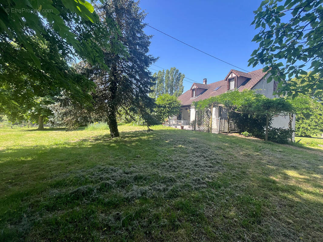 Maison à MOROGUES