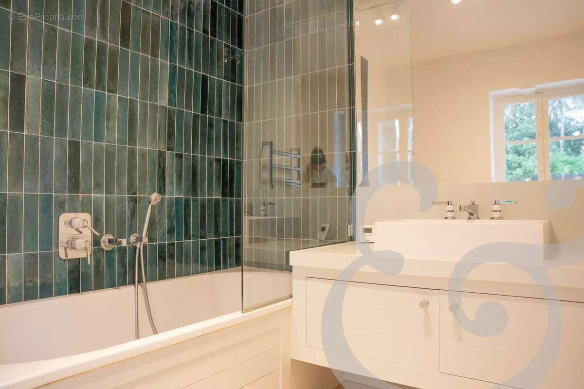 Maison à MAS-BLANC-DES-ALPILLES