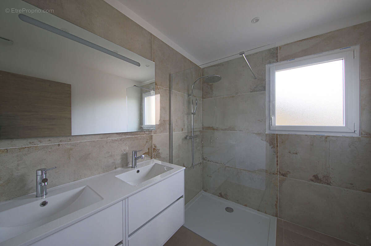 Maison à PRUNELLI-DI-FIUMORBO