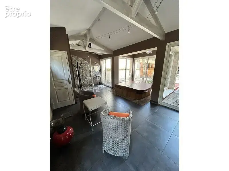 Maison 239 m² à Feurs  - photo 6