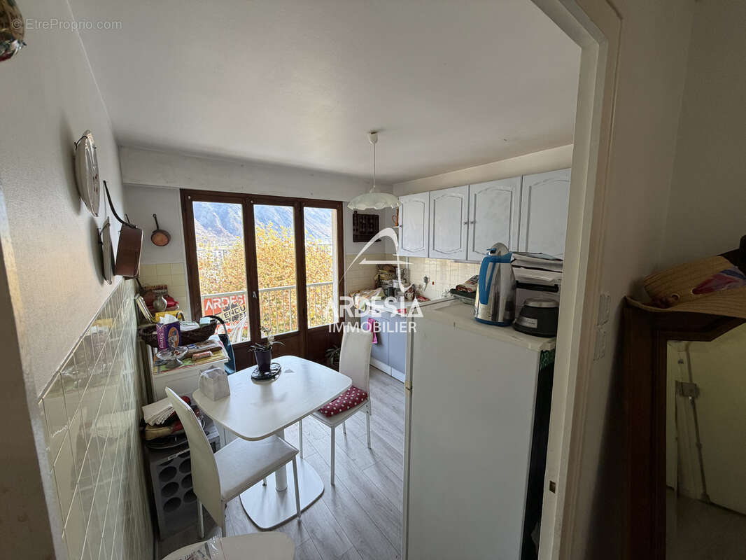 Appartement à SAINT-JEAN-DE-MAURIENNE