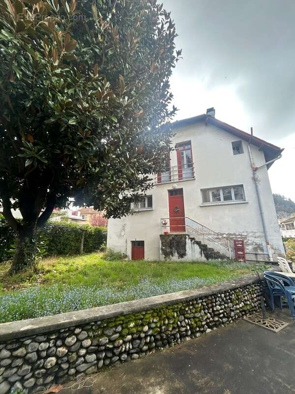  Maison de ville de caractère avec jardin et garage - photo 4