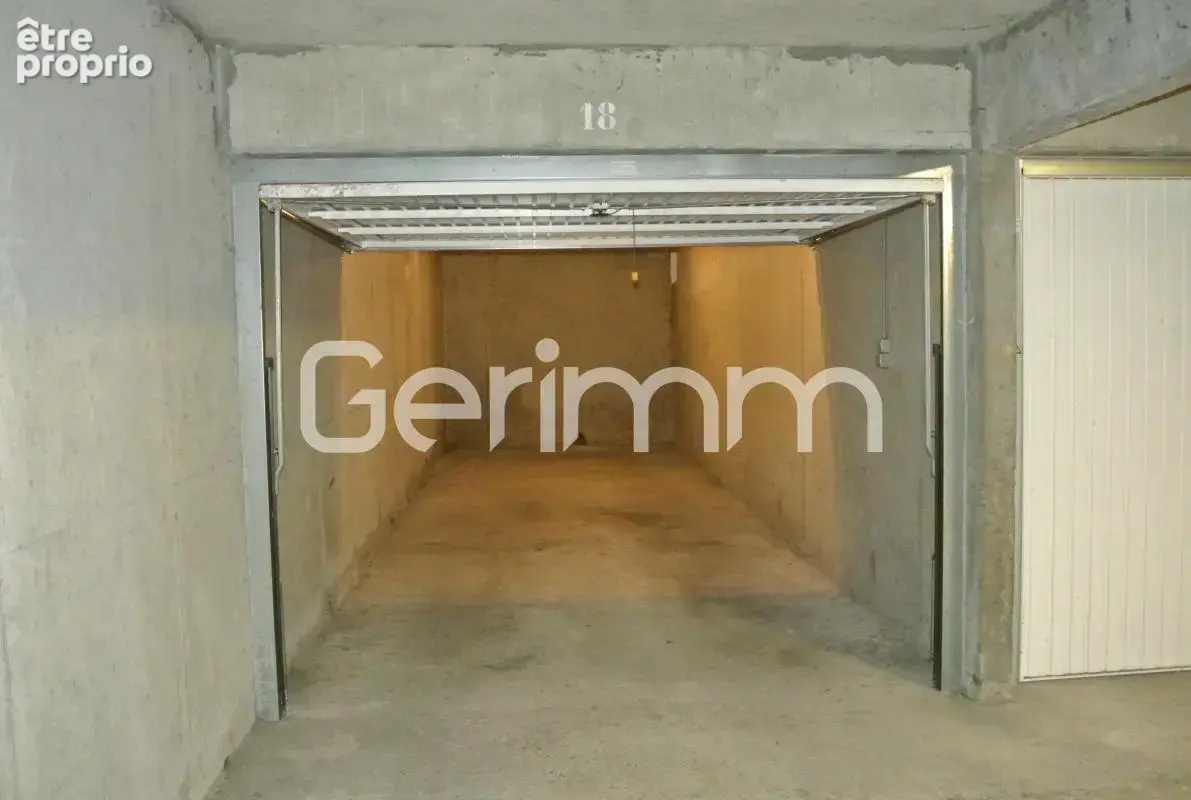 Vente - Appartement - 2 pièces + cuisine - 79 m² - 265 000 € - - photo 9