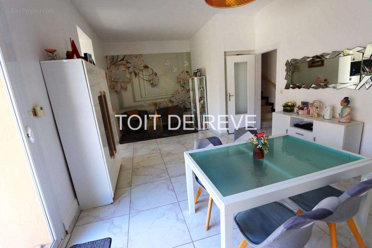 Balaruc les usines : Villa de 137m² sur parcelle de 337m² - photo 2