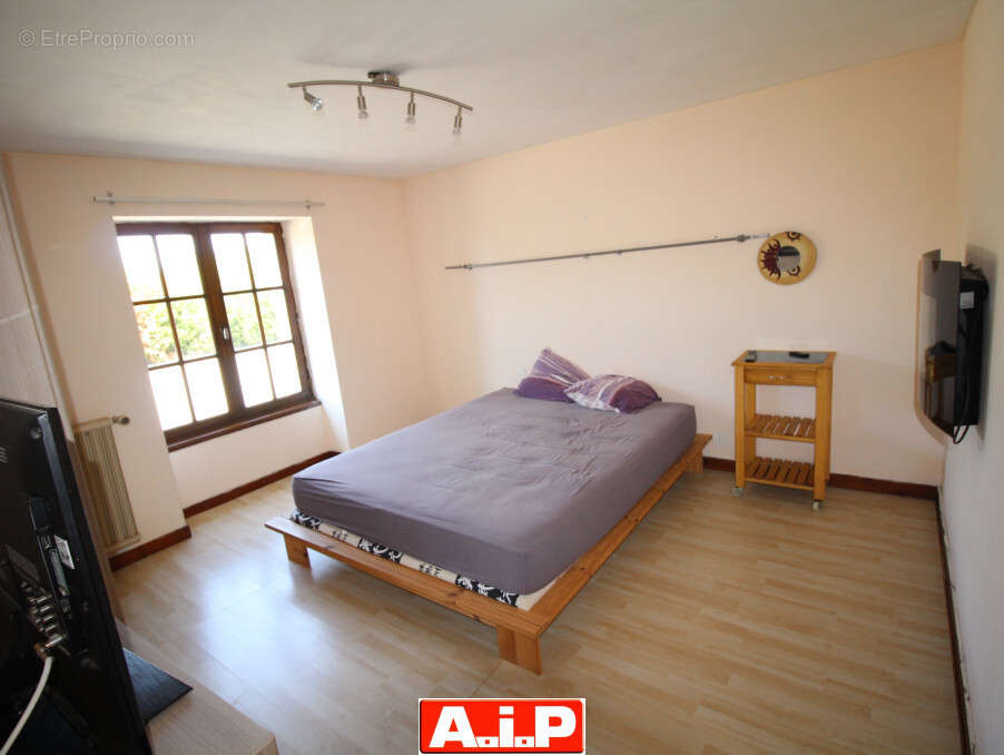 Maison à LA CHAPELLE-SAINT-LAURENT