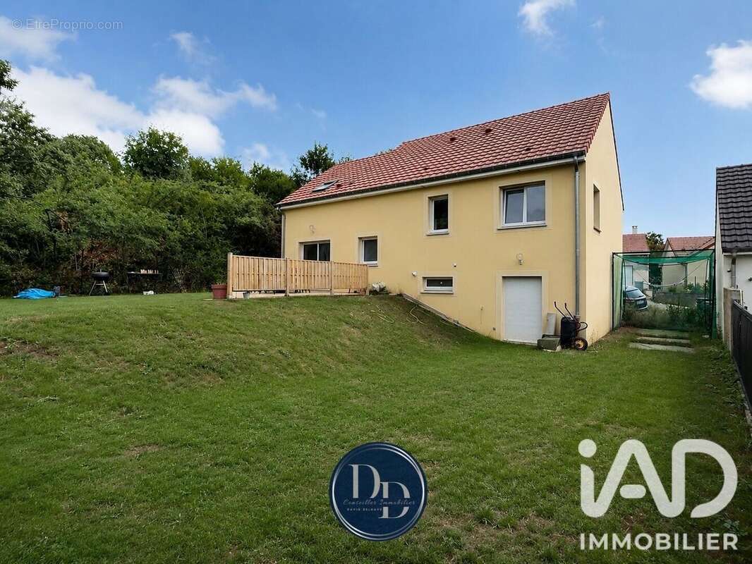 Maison 118 m² à Corny-Sur-Moselle  - photo 2