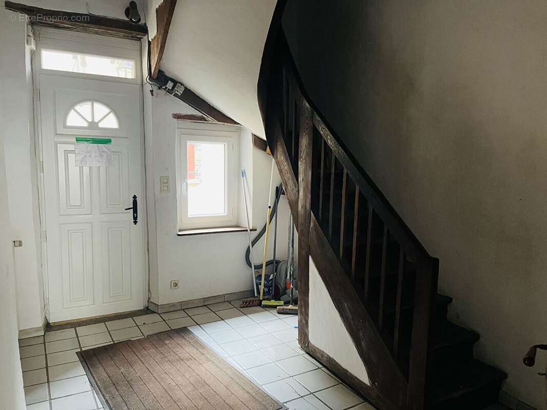 Maison à AILLANT-SUR-THOLON