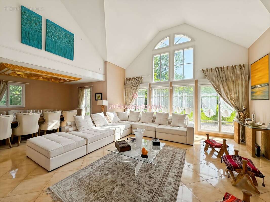 Maison à MONTEVRAIN