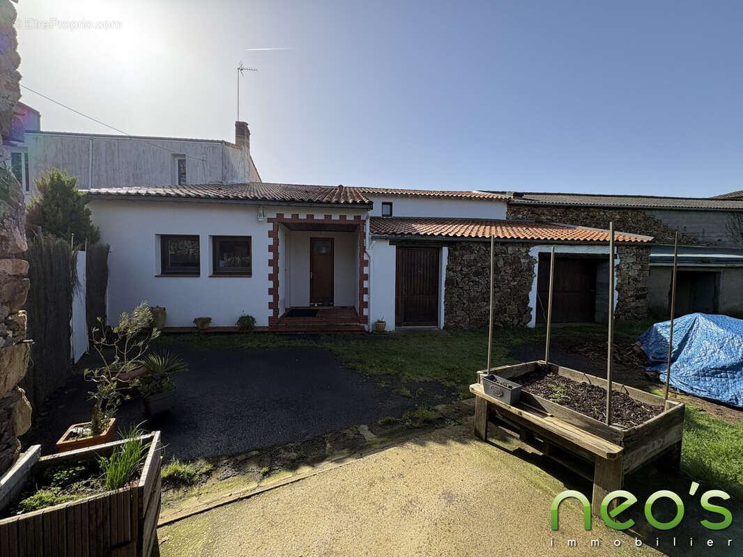 Maison à TILLIERES