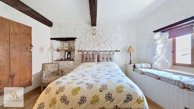 Maison de caractère en pierre, 3 chambres, jardin, terrasse et garage – Charme authentique au cœur d’un village calme entouré de - photo 14