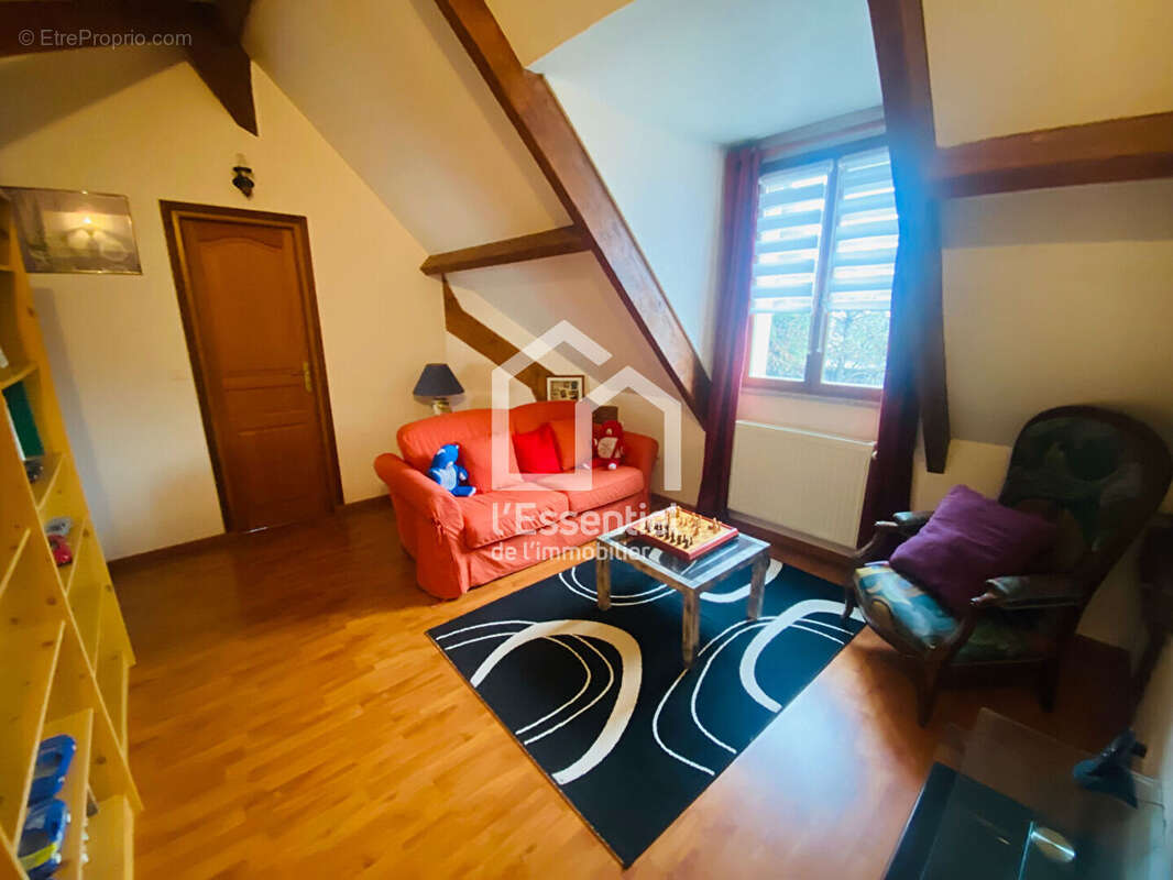 Maison à VAUX-SUR-SEINE