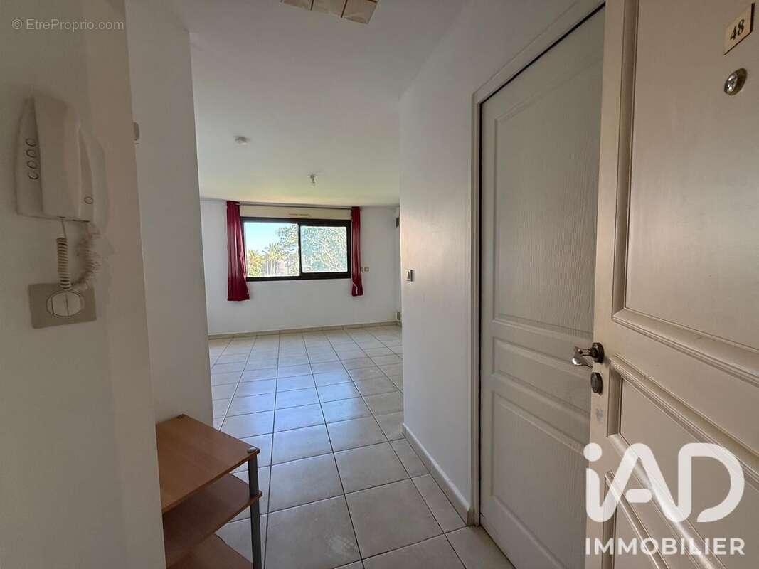 Photo 2 - Appartement à SAINT-DENIS