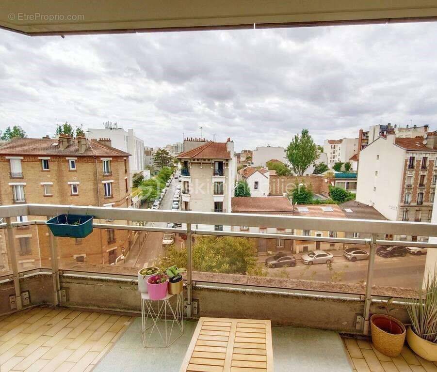 Appartement à LES LILAS