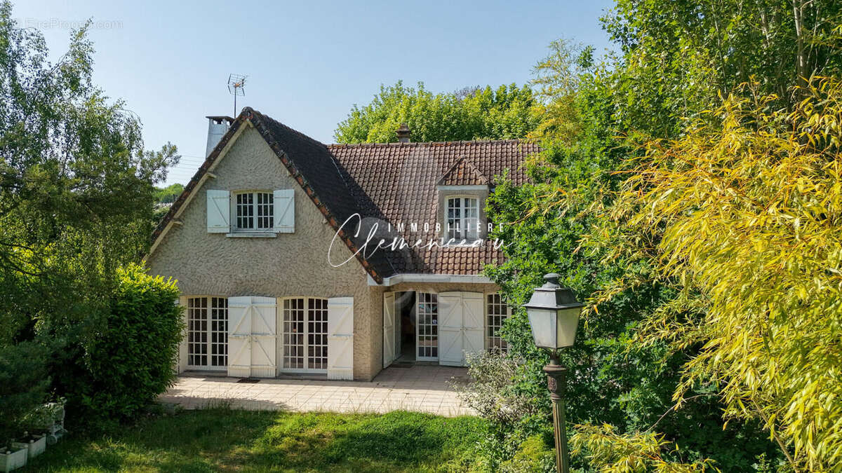 Maison familliale - villennes sur seine - 190 m² - terrain 1044 m² - photo 2
