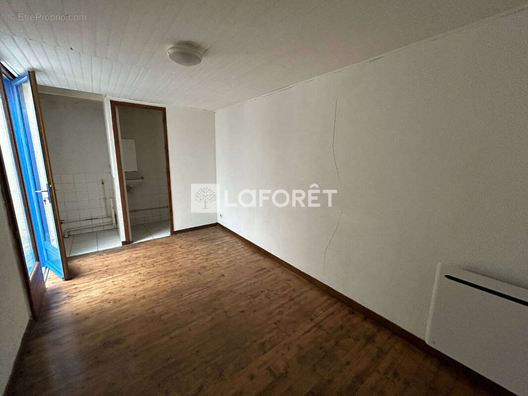 Maison à MONTLIEU-LA-GARDE