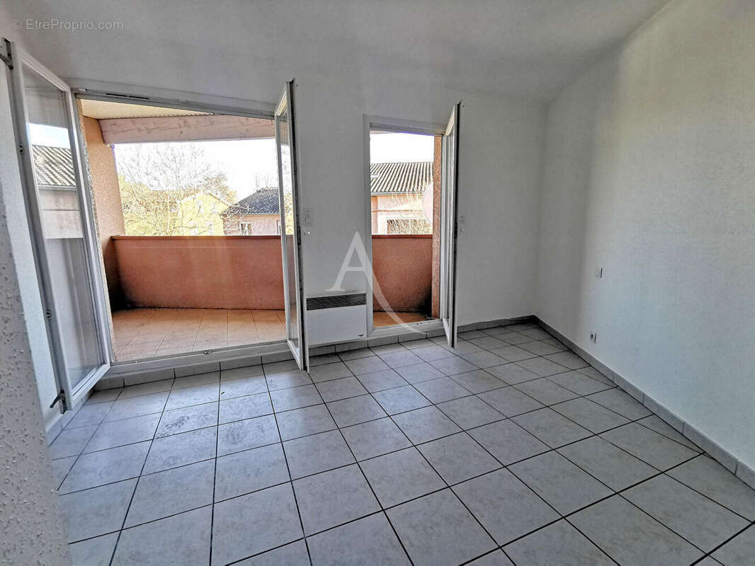 Appartement à BAZIEGE