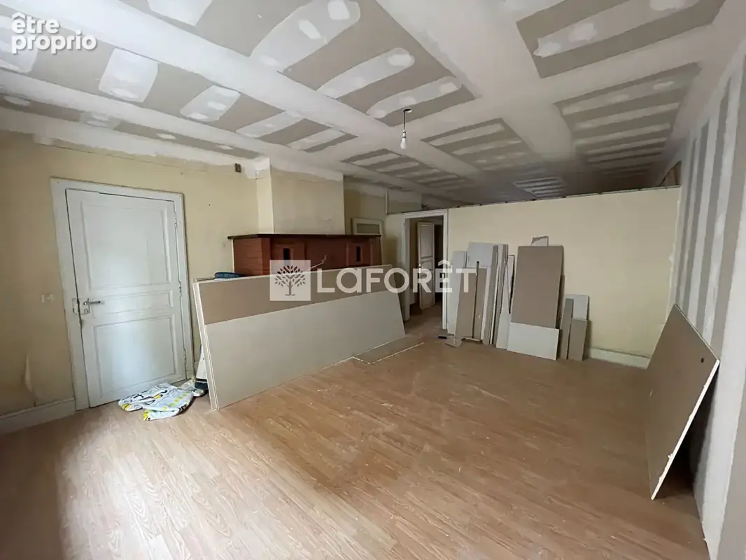 Maison avec deux appartements  et deux garages Castelsarrasin centre-ville - photo 10