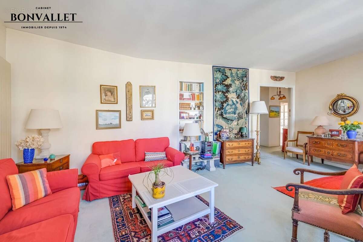 Appartement à PARIS-15E