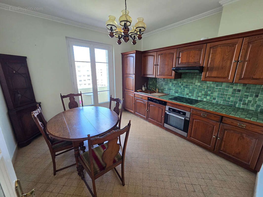 Appartement à LYON-8E