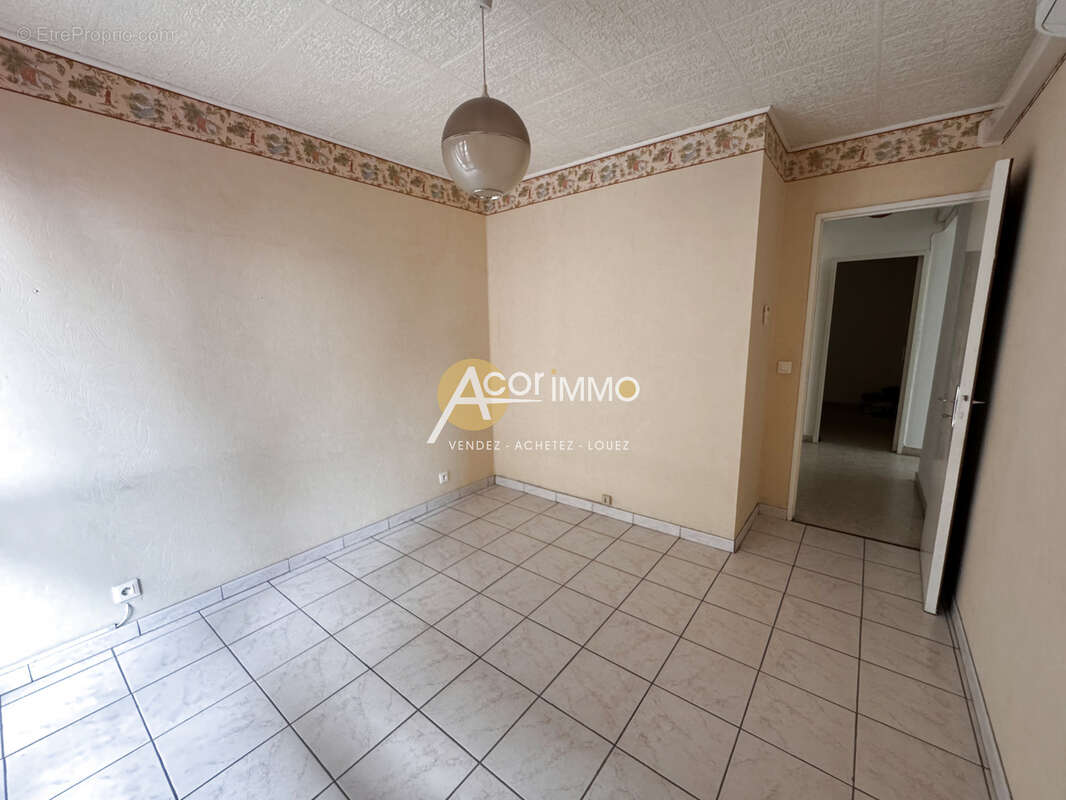 La Seyne Sur Mer, Centre, Appartement T3, 76m2, balcon - photo 6