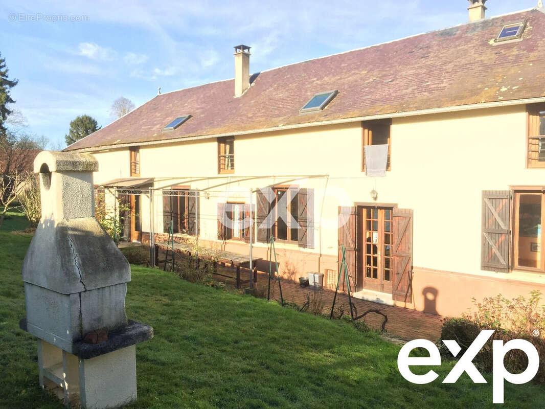 Maison à GRANDVILLIERS