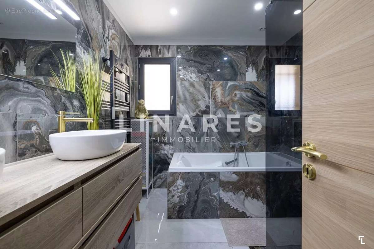 Maison à PLAN-D'AUPS-SAINTE-BAUME