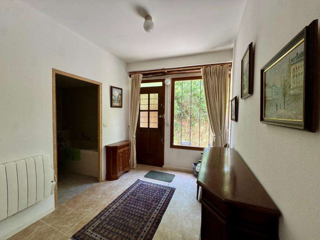 Maison 6 pièces / 159 m² / 315 000 EUR / SAINT-ANTONIN-DE-LACALM - photo 11