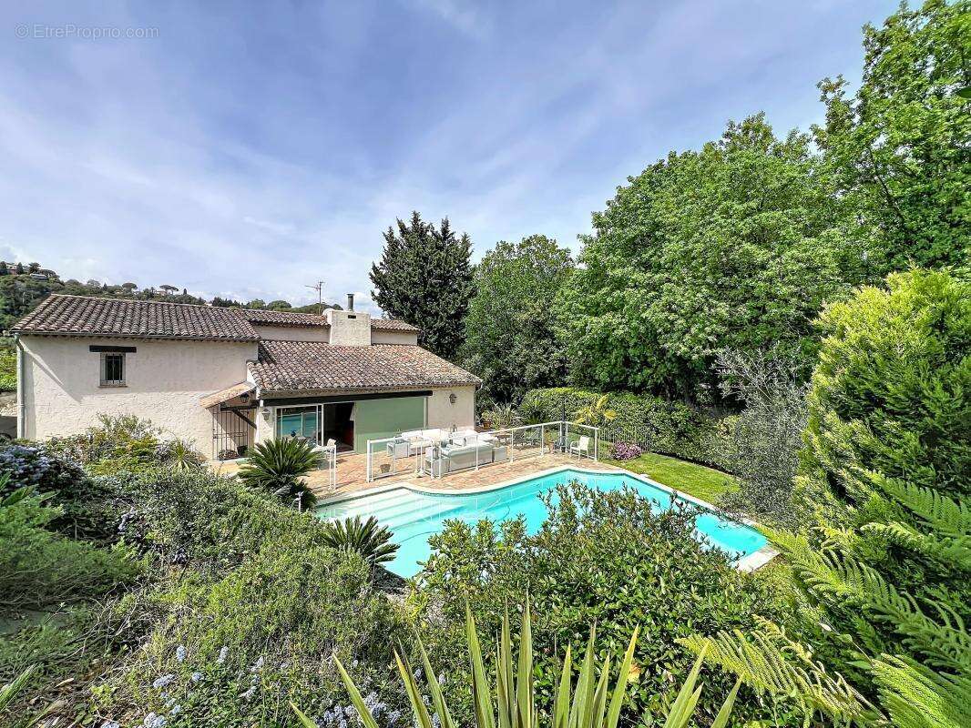 Maison à MOUGINS