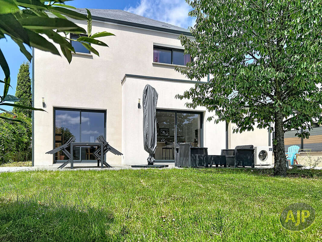 Maison 163 m² à Chatelais  - photo 2