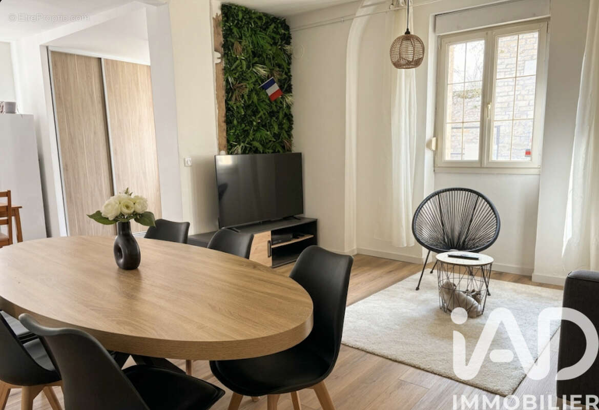 Photo 3 - Maison à FRAISANS