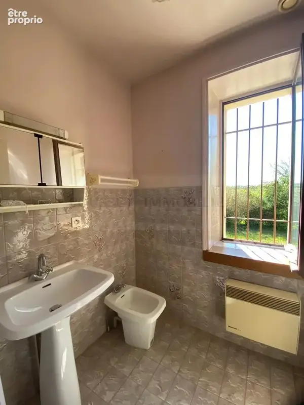 Jolie maison avec jardin de 1482 m². a proximite immediate d'un village medieval tous commerces (46700) - photo 13