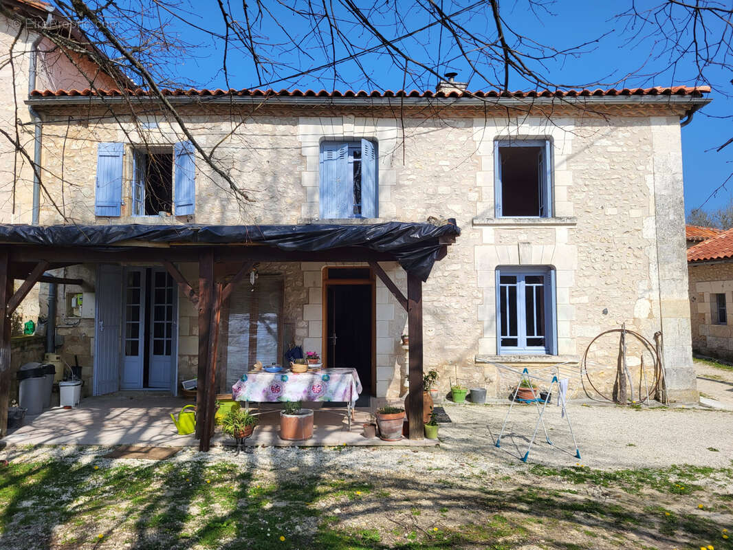 Maison à GRAND-BRASSAC