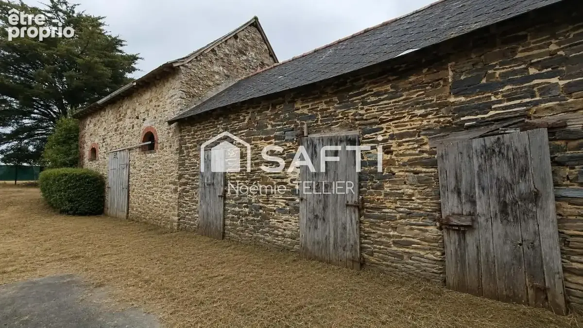 Terrain 750 m² à Vitre · 157 000 €