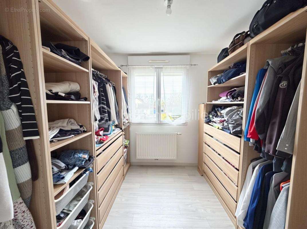 Maison à CHEPTAINVILLE