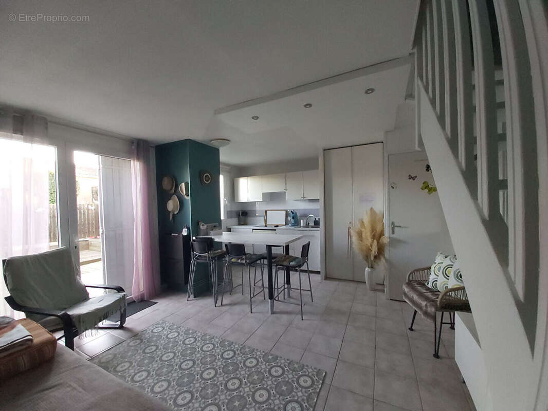 Appartement à CALVISSON