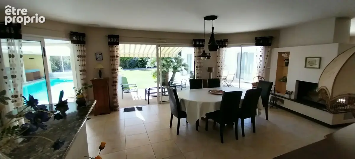 Exceptionnelle maison en Vente à Terme Libre  205 m²  CHALLANS Centre-ville - photo 5