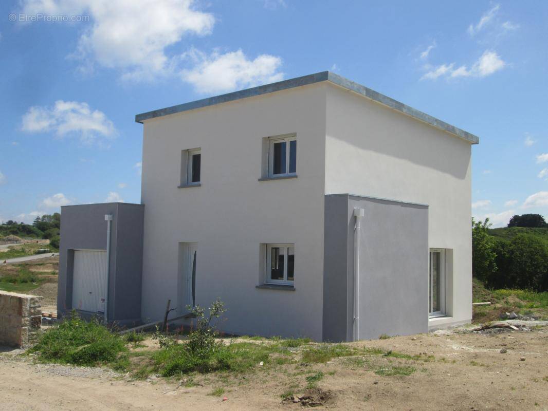 Maison à PONT-AVEN