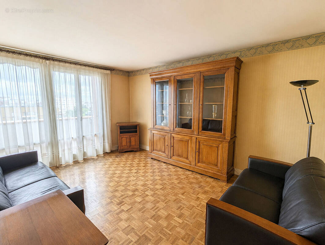 Appartement à BONDY